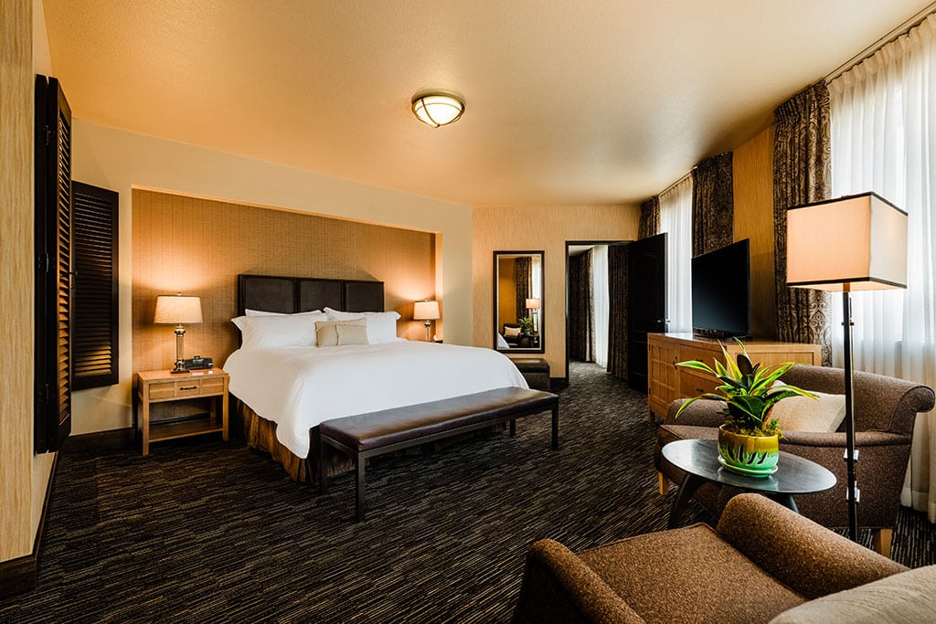 Suite Bedroom Photo
